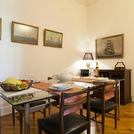 Apartamento Downtown Vintage Deluxe | Rentexperience. Lisboa