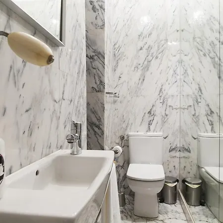Downtown Vintage Deluxe | Rentexperience. Apartamento *